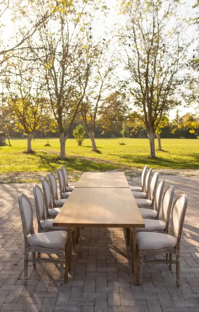 stolice za vjenčanje